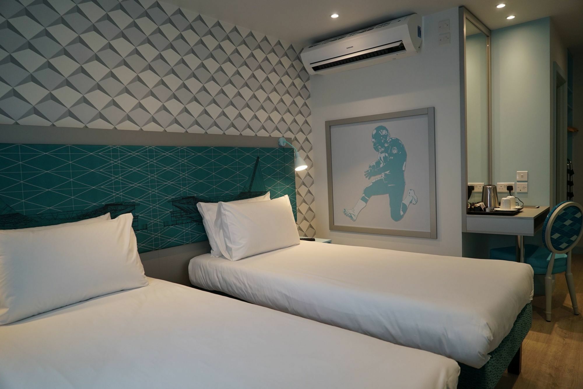 Best Western Plus London Wembley Hotel Экстерьер фото